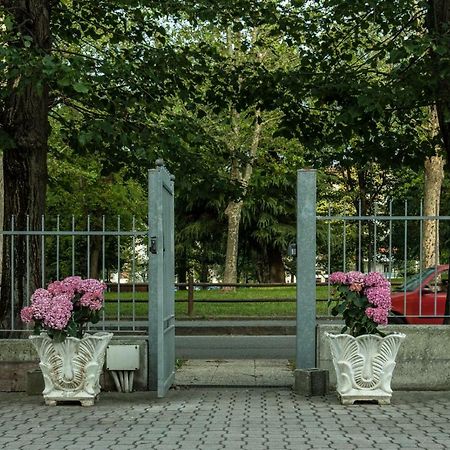 Hotel Davide Ріволі Екстер'єр фото