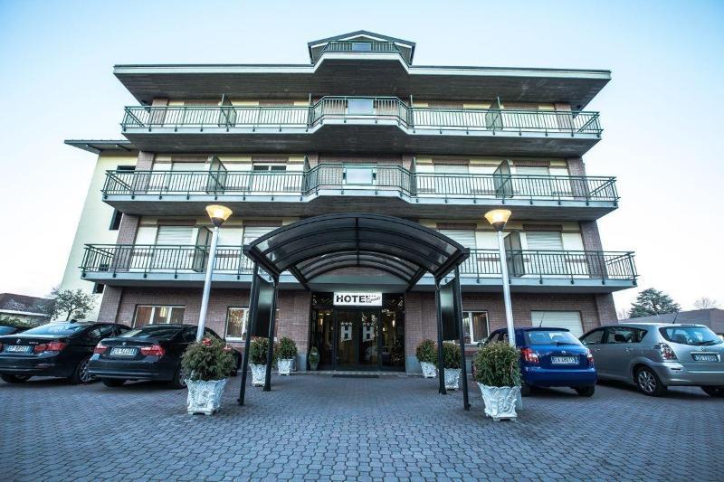 Hotel Davide Ріволі Екстер'єр фото